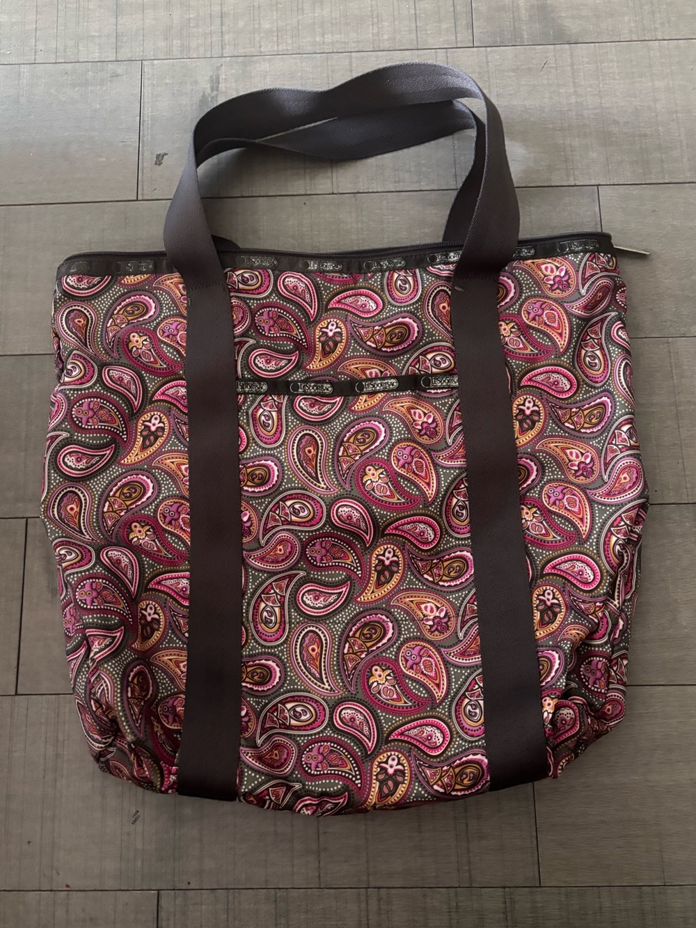 🌺5/$25🌺Lesportsac Paisley Tote Bag - Pink Paisley with Brown Straps